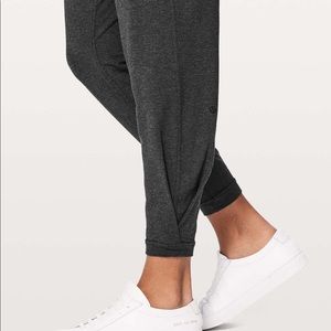 Twister & tucked pant - Lululemon
